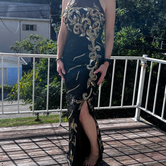 Vintage J. Reynolds Designs Atlanta beaded gown. NWT. Never worn. - Picture 2 of 8